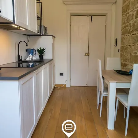 Appartement Lovely Central Nest *